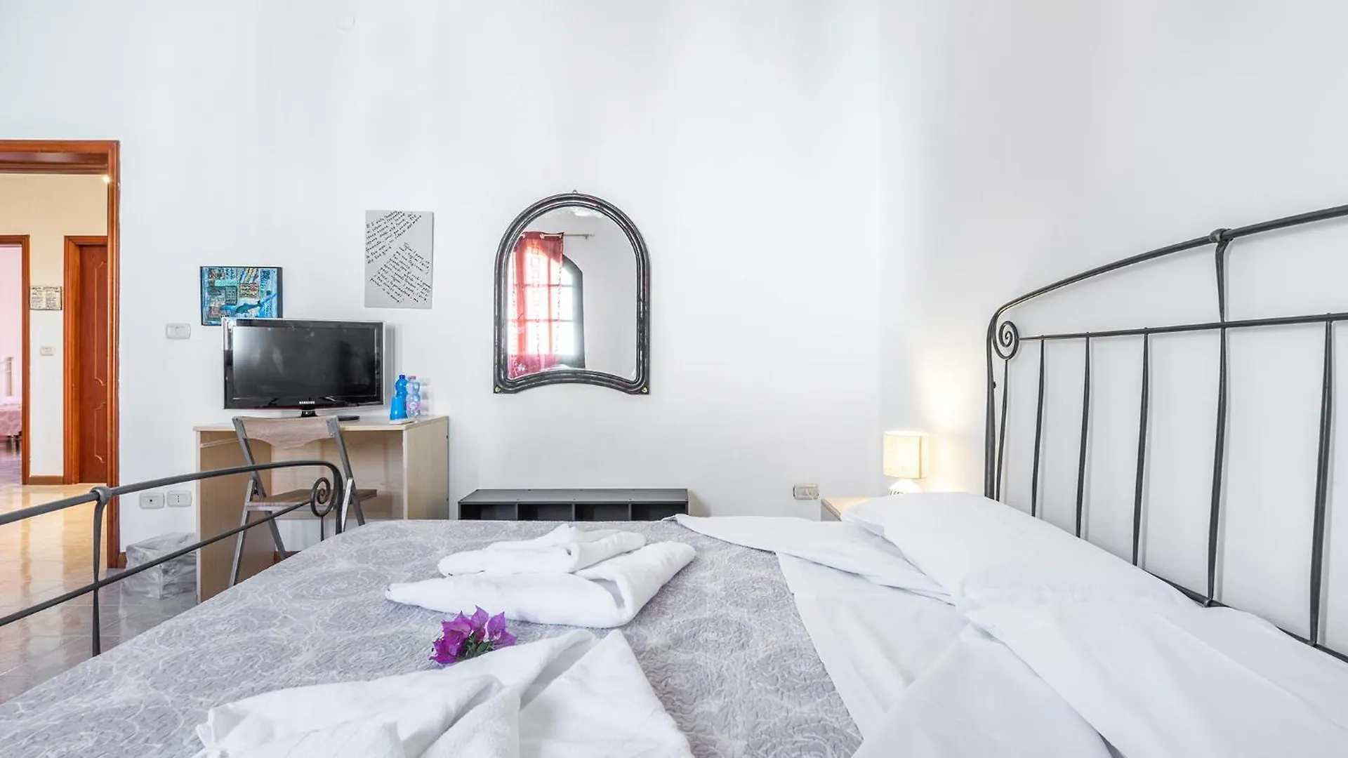 Bed and Breakfast Il Giardino dell'Arte Capoterra Bed & Breakfast